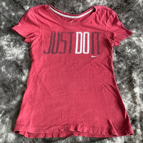 Nike Tops - Nike Slim Fit t-shirt XS